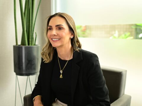 Sobre - Renata Marco Antônio